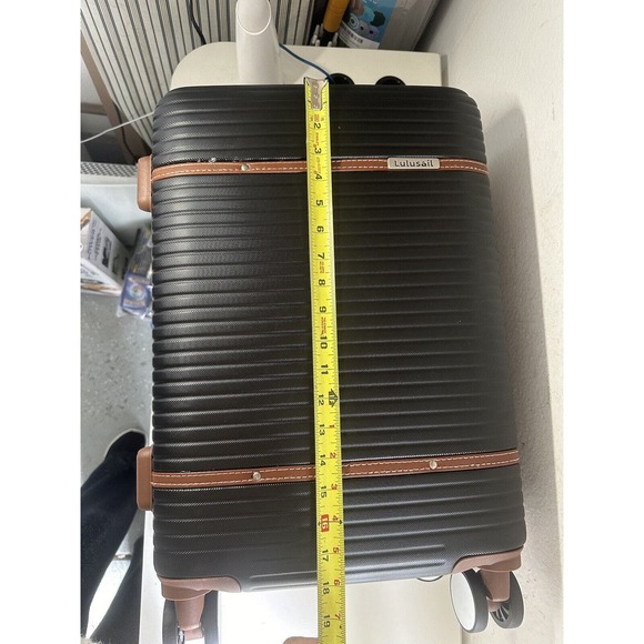 Lulusail luggage 18” Expandable Hardside Luggage - Picture 2 of 4